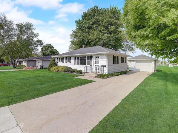 809 South Main STREET, Lake Mills, WI 53551