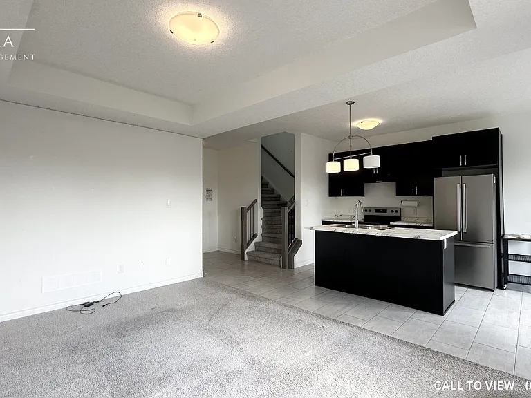1736 Finley Cres — Photo 4