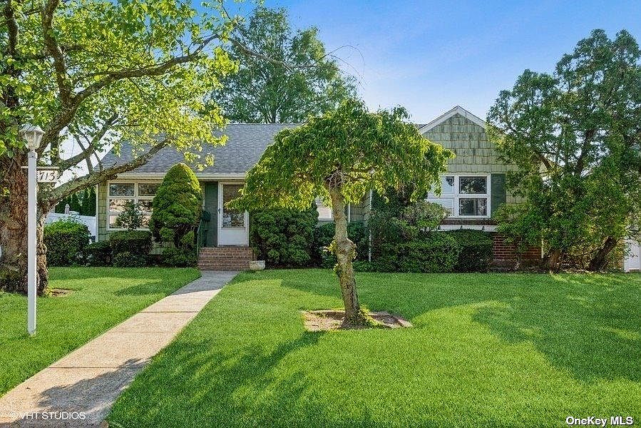 1st image of 713 Francis Dr