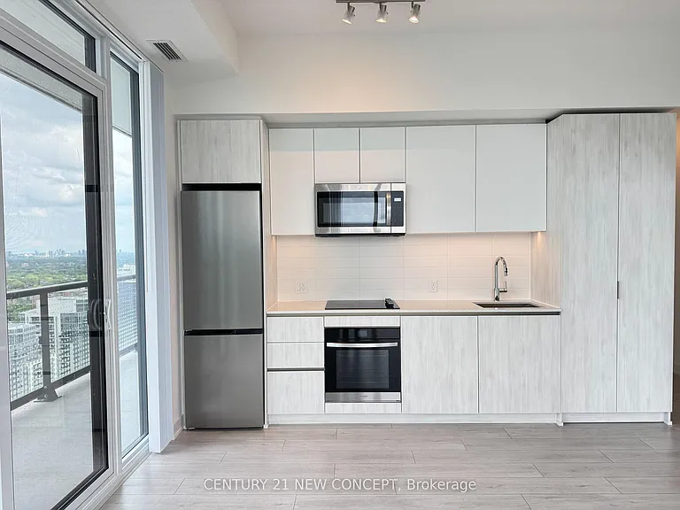 5858 Yonge St #LPH08 — Photo 22