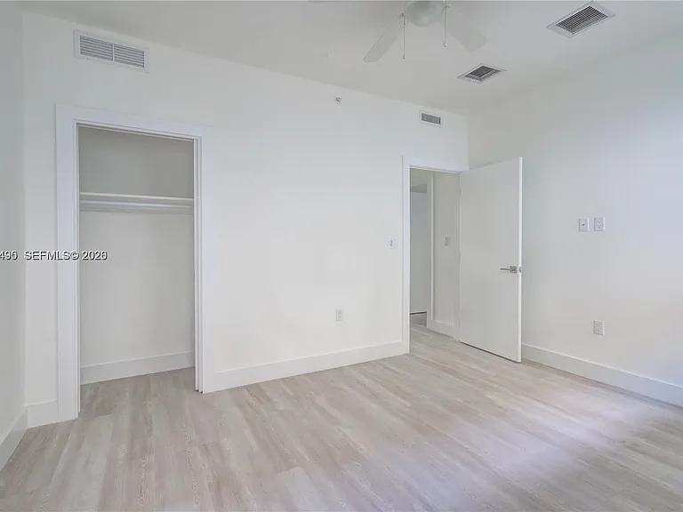 940 Michigan Ave #4 — Photo 7