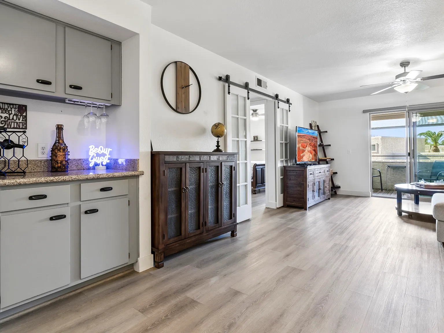 4150 E Cactus Rd — Photo 2