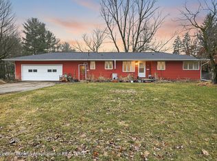 3116 Manley Dr, Lansing, MI 48910