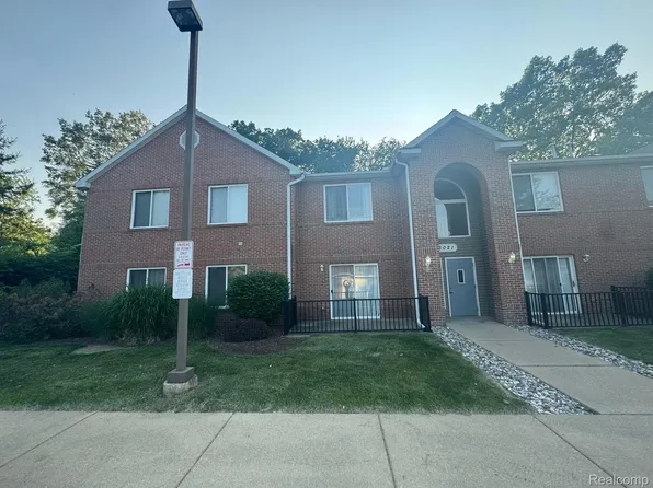 3021 Birch Row Dr APT 14, East Lansing, MI 48823