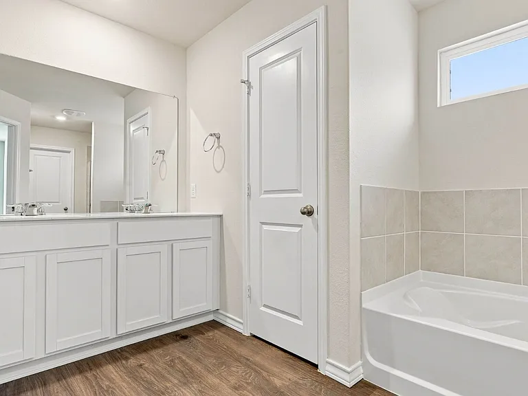 1710 Lavender Hl — Photo 25