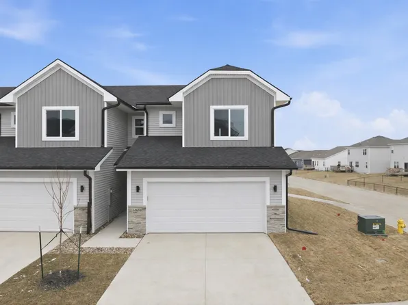 6909 Poppy Ct, Johnston, IA 50131