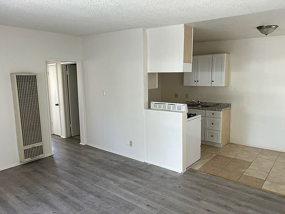 3rd image of 3332 Drew St #3
