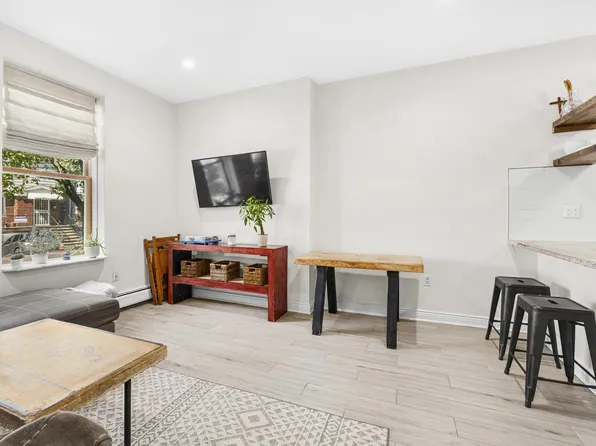 54 Magnolia Avenue image 7 of 17