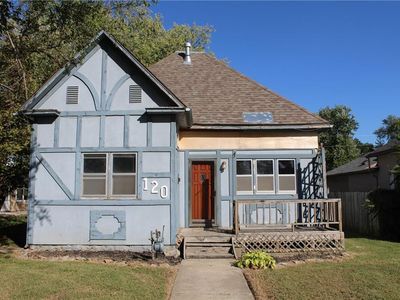 120 S Kansas Ave, Chanute, KS, 66720