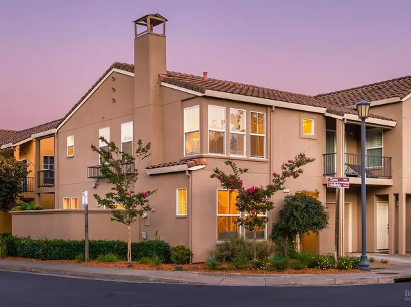 62 Holliday Drive, Novato, CA 94949