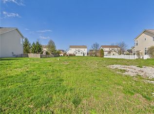 119 Springhouse Dr, Englewood, OH