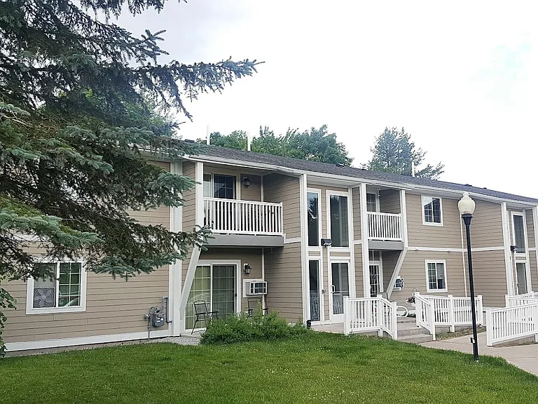 1550 Center St — Photo 1