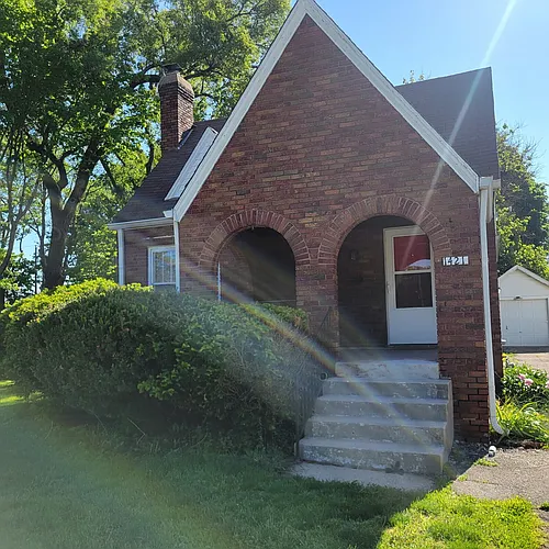 1421 N Berwick Ave Photo 1