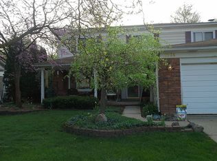 6354 Willow Creek Dr, Canton, MI 48187