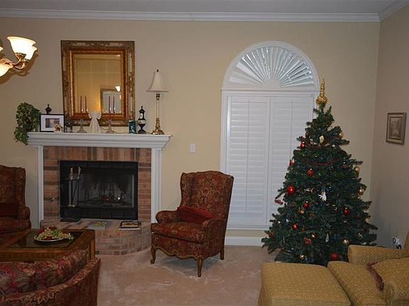 2nd image of 704 Gibraltar Ln