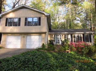 9305 N Lake Dr, Roswell, GA 30076