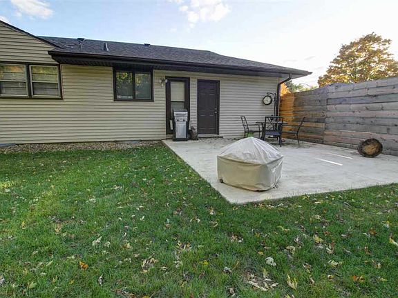 3rd image of 4008 Dakota Ln