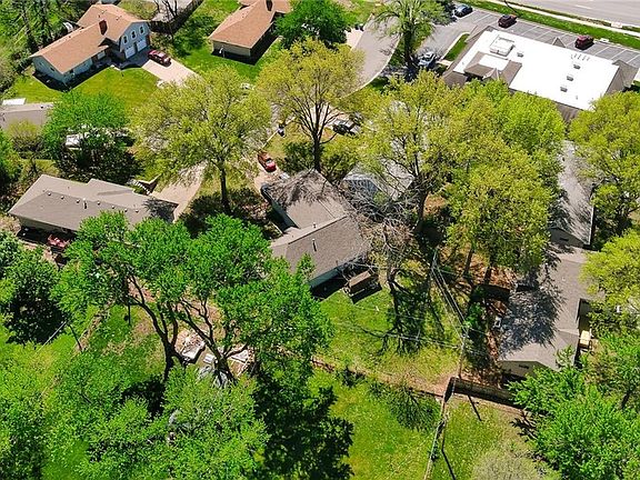 5th image of 5802 Larsen Ln