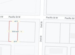 305 Pacific St W, Honey Grove, TX 75446