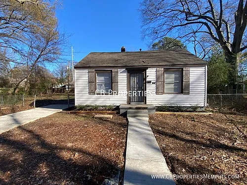 1018 McEvers Cir Photo 1