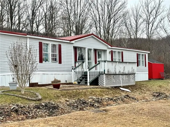 132 Victoria Ln, Hopwood, PA 15445