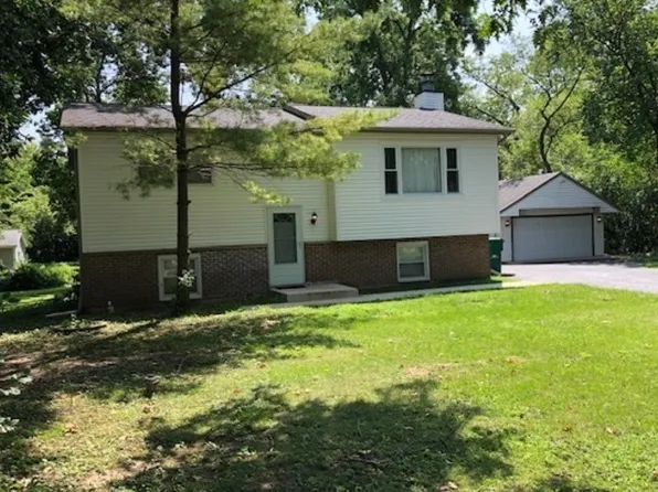 37071 N Capillo Ave, Lake Villa, IL 60046