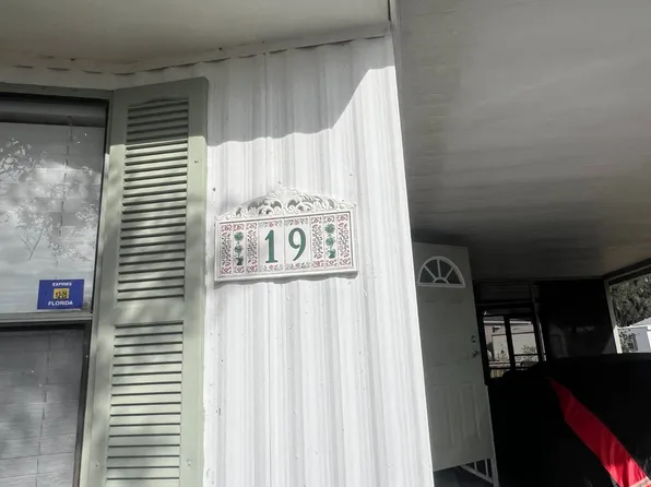 19 Lake Griffin Dr #10, Fruitland Park, FL 34731