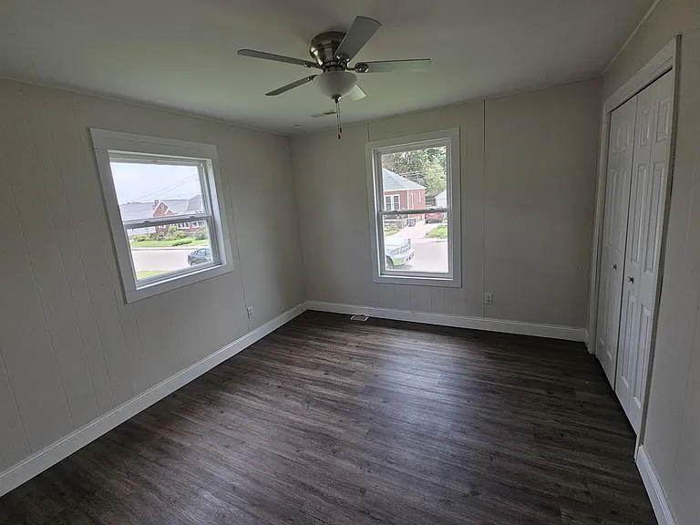 200 N Farmington Rd — Photo 6