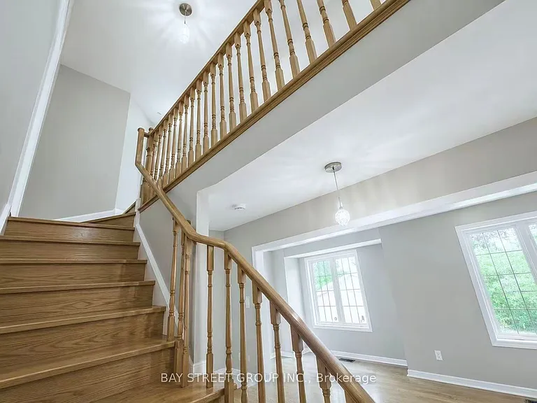 3168 Cabano Cres — Photo 16