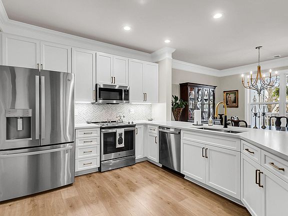 4th image of 2244 Ashley Crossing Dr Unit 115