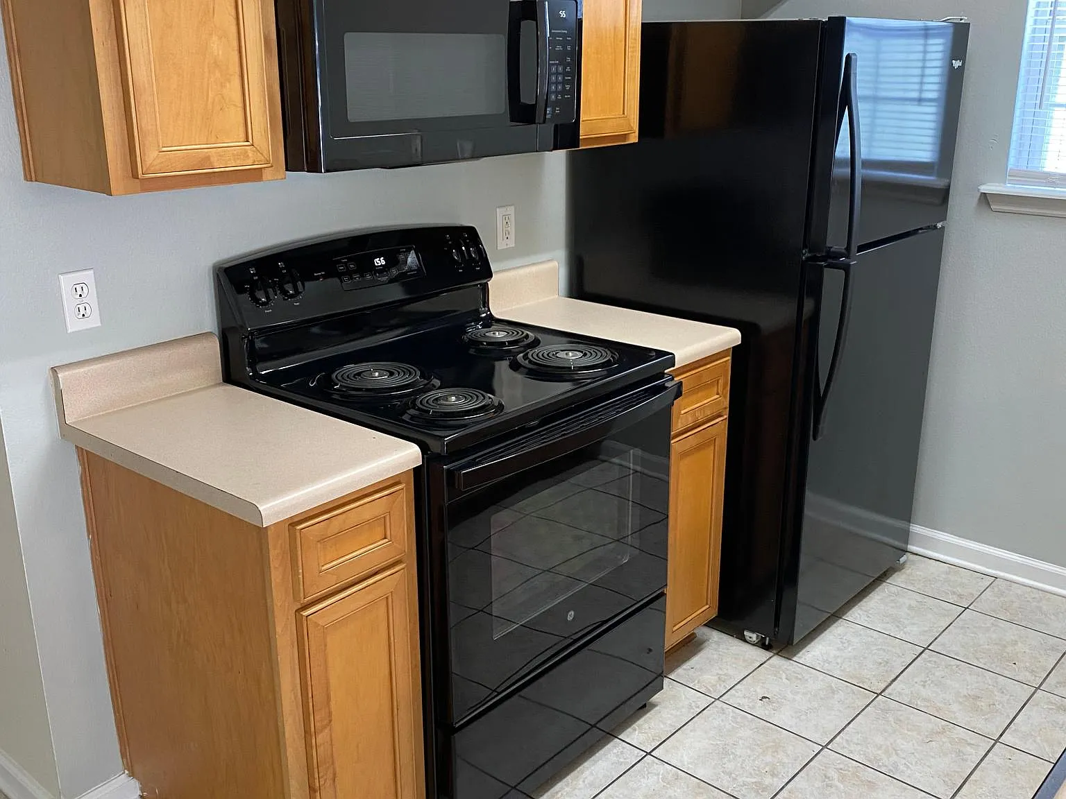 3 bed, 1280 sqft, $1,500 — Photo 3