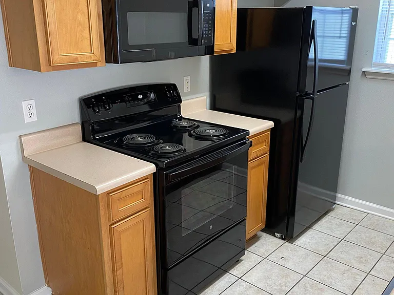 97 Bass St — Photo 4