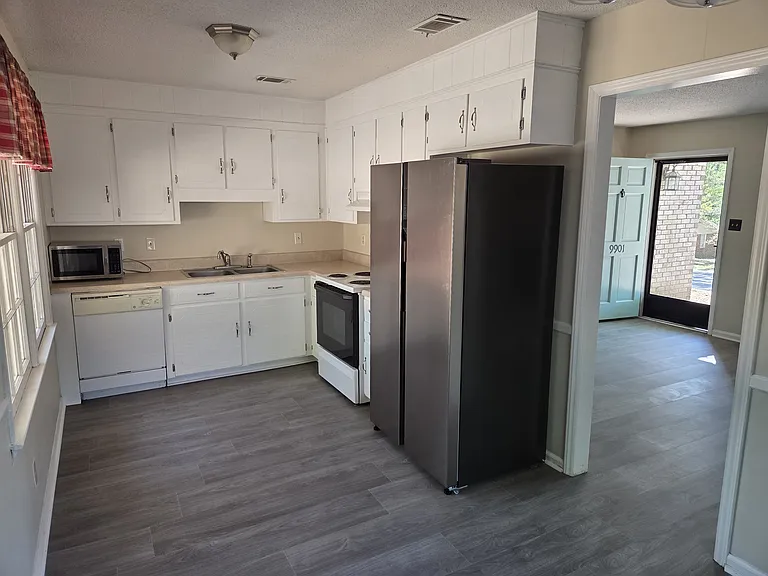 9901 Arbor Dale Ave — Photo 4
