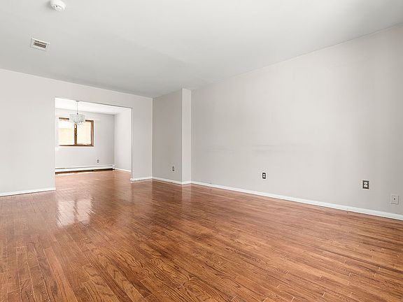 4th image of 6 Eugene Pl