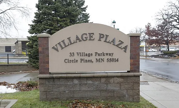 Village Plaza Apartments — Photo 26