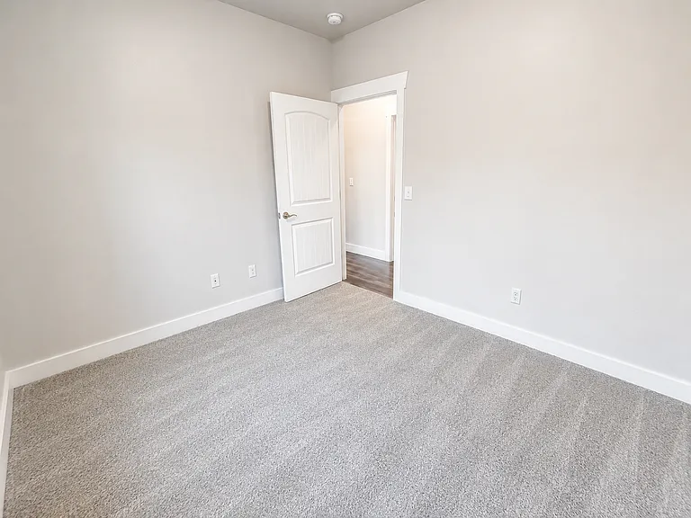 91 W Springview Dr — Photo 13