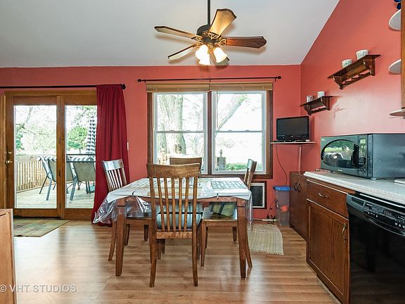 4th image of 718 Dean Dr