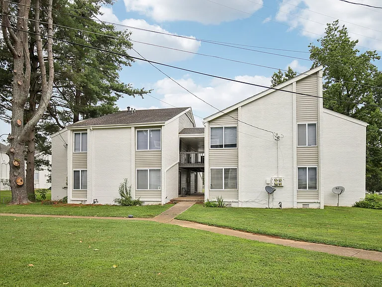 Northfield Manor Apartments — Photo 30