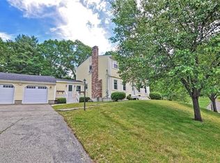 3 Dunbar Ct, Walpole, MA 02081