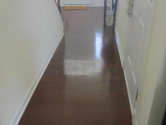 5th image of 136 Darden Ct E
