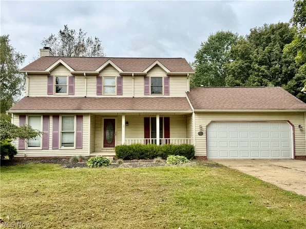 926 Fieldstone Dr, Kent, OH 44240