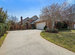 8 Stonefield Ct, Greenville, SC 29615