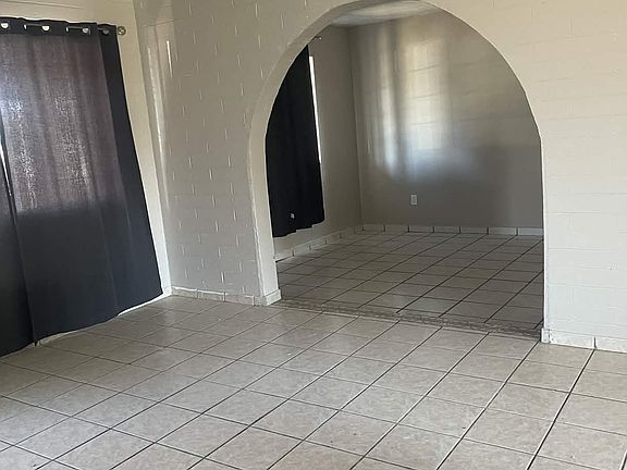 5th image of 291 W Holly Ln