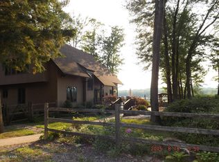 157 Lake Heights Ct, Lake Ariel, PA 18436