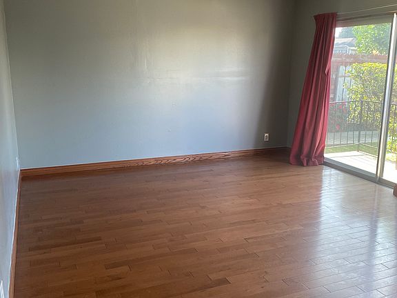 3rd image of 2046 S Sherbourne Dr APT 1
