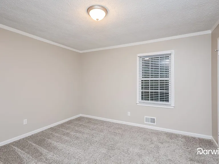 3901 Hanover Ct — Photo 7