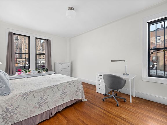 4th image of 30 W 70th St APT 7A
