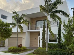 10061 NW 75th St, Doral, FL 33178