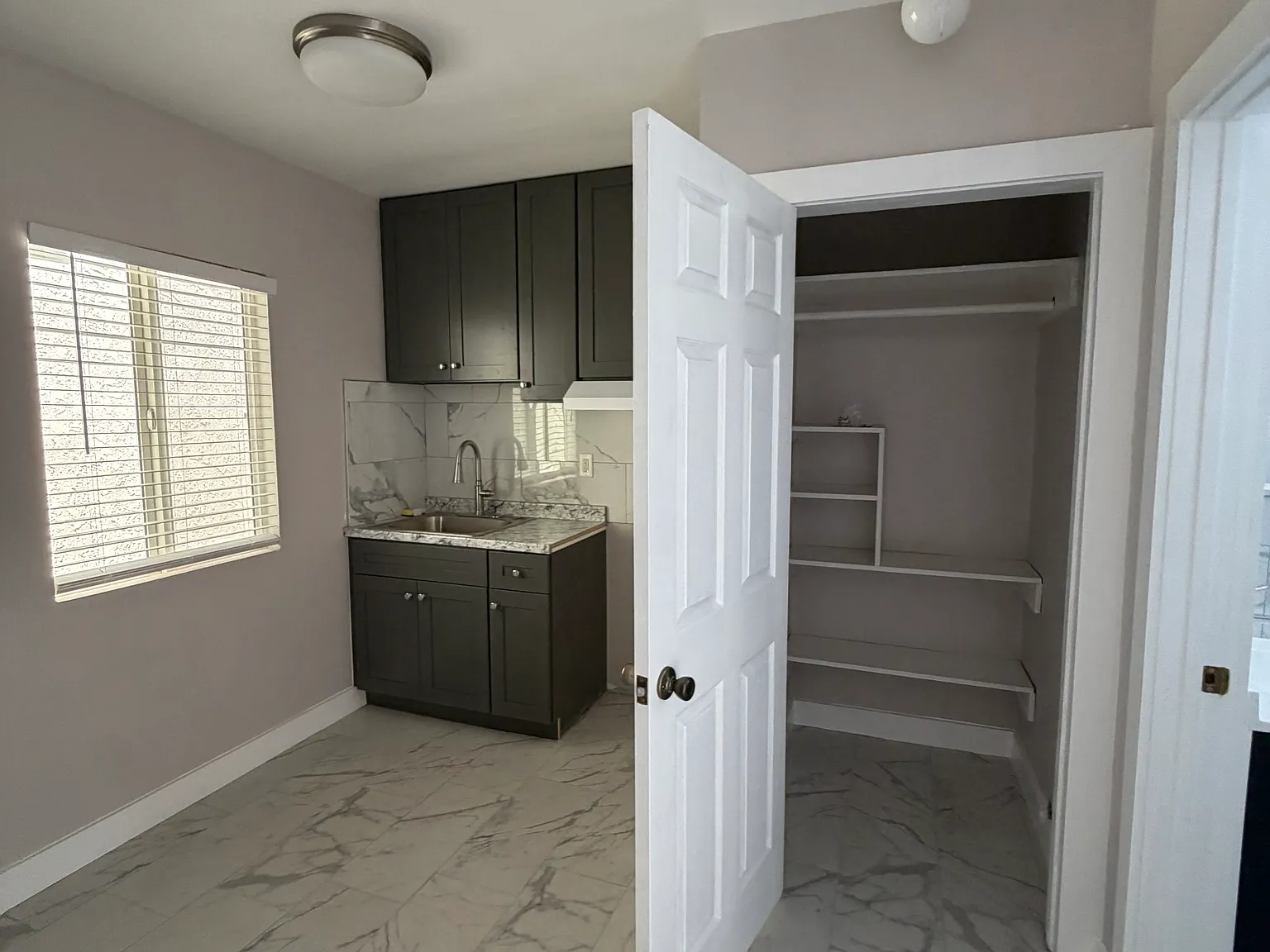 Studio, 450 sqft, $1,650 — Photo 4