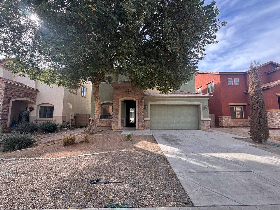 1st image of 821 W Saguaro Ln